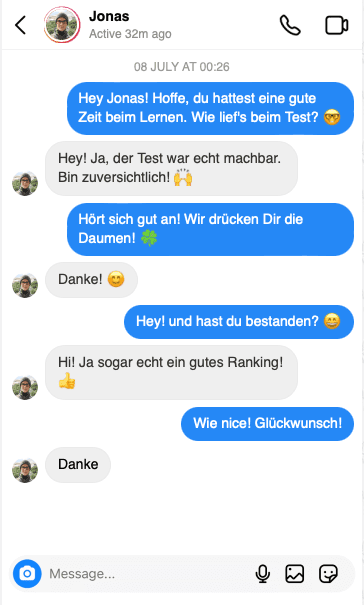 trans.pointingLadyAlt